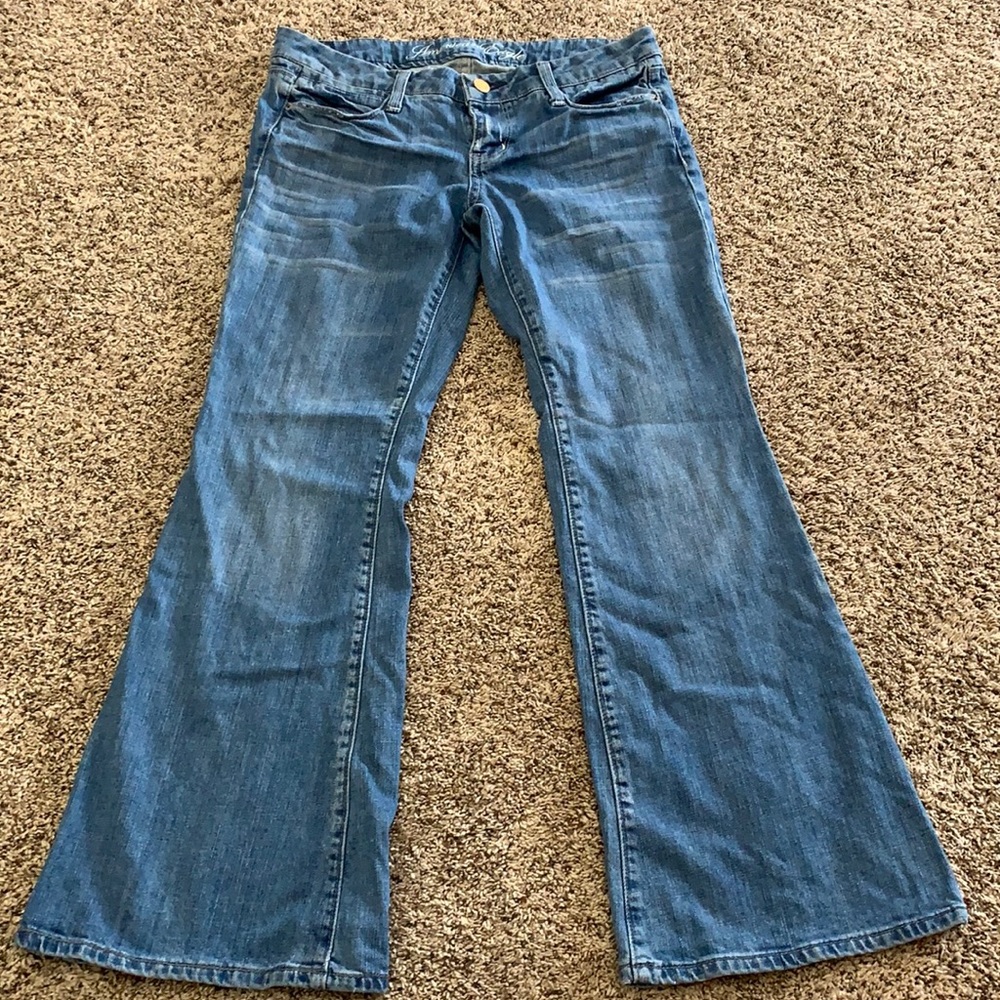 Brand new jeans. Clean no stains.